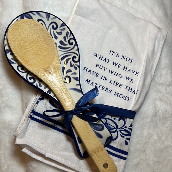 Dish Towel and Spoon Rest Set - Picture 2 of 5